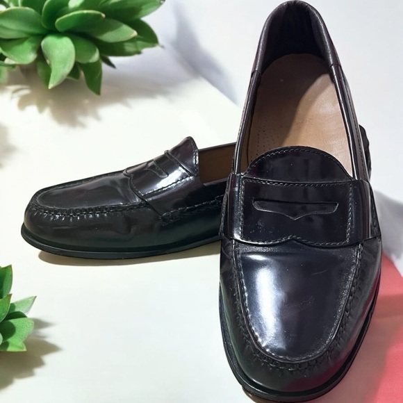 Cole Haan Glossy Burgundy Penny Loafers 11 1/2” E like new wore maybe 3 times. - Picture 3 of 11